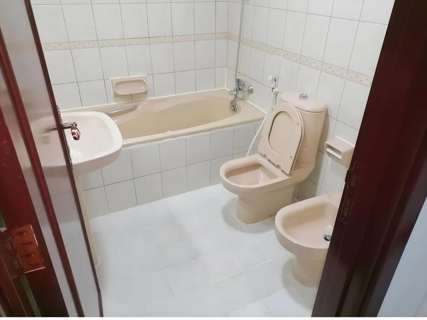 Hostel Corniche Street - Stunning Room Abú Dhabí